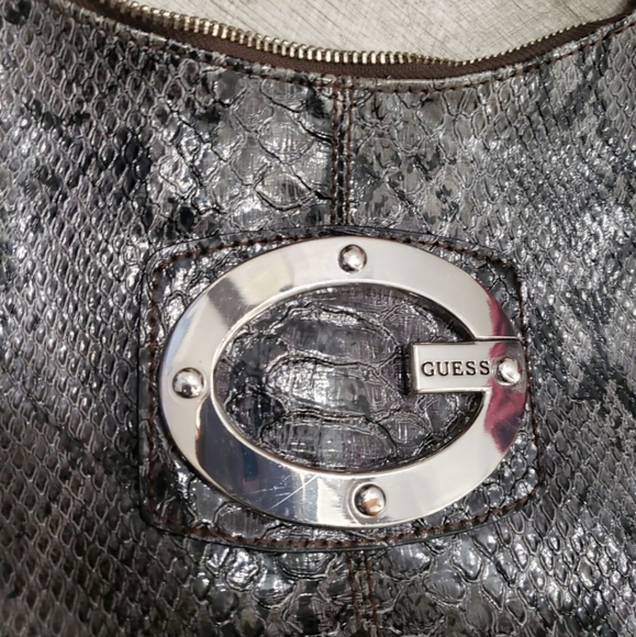 Guess Snakeskin Print Medium Size Purse in Grey & Black - Picture 4 of 14
